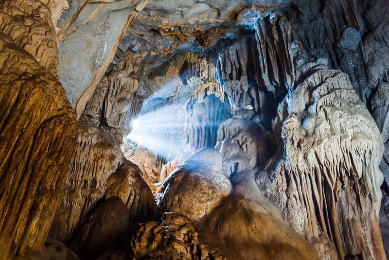 Grotte di Postumia. In quasi 200 anni sono state visitate da più di 35 milioni di visitatori, accompagnati da guide esperte.