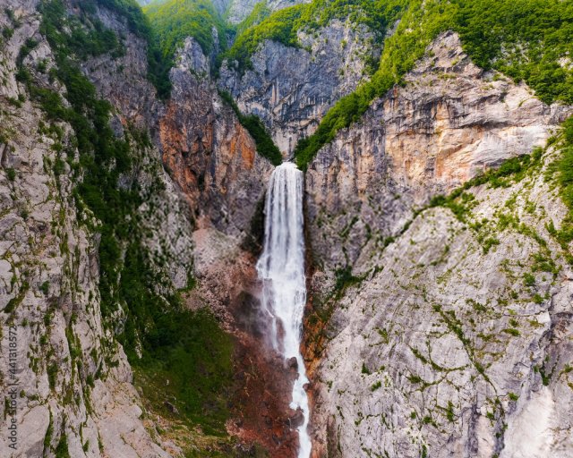 La cascata Boka vicino a Bovec è un'altra attrazione da non perdere.