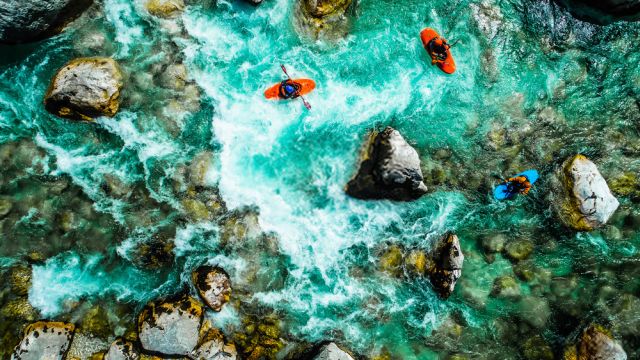 La Valle dell'Isonzo è un paradiso per gli amanti della vita all'aria aperta. Ci sono molte attività da praticare, tra cui escursioni, mountain bike, pesca, kayak, rafting e canyoning. 