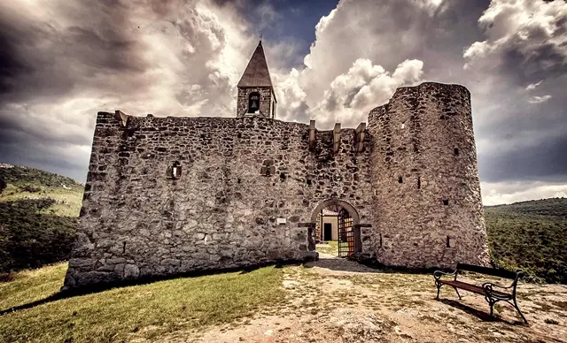 La chiesa di Hrastovlje: una gemma dell'arte medievale