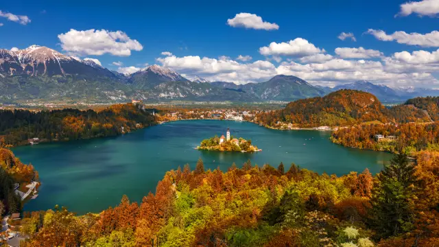 Lago di Bled: un'attrazione imperdibile in Slovenia