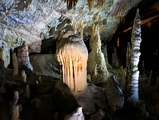 Grotte di Postumia: un'esperienza sotterranea da non perdere