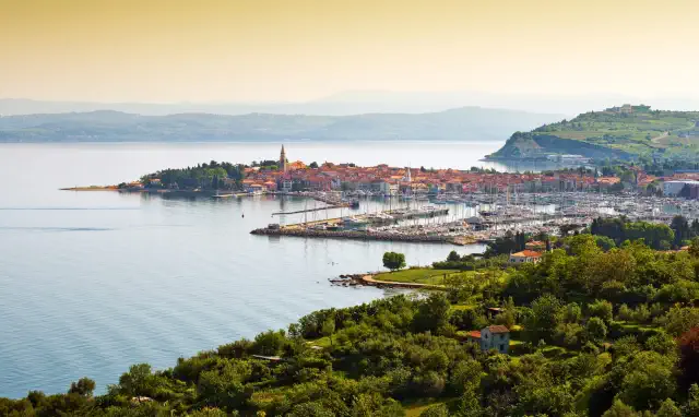 tour in barca lungo la costa slovena