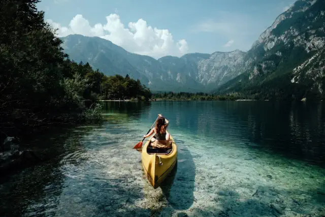 Perché Scegliere il Lago Bohinj per le Tue Vacanze